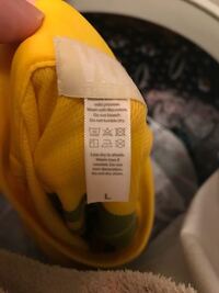 質問です 誤ってtシャツに油性ペンで文字を書いてしまい Yahoo 知恵袋