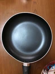 フライパンを落としてしまい ゆがんでしまいました フライパン Yahoo 知恵袋