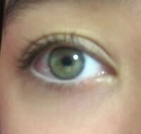 この目は何色ですか よくハーフと間違われますが 顔立ちは日本人 Yahoo 知恵袋