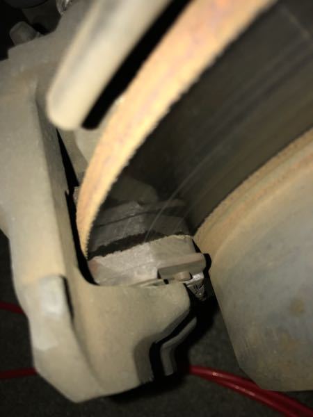 ブレーキパッドですが この状況でも交換必要ですか オートバックスの車検 Yahoo 知恵袋