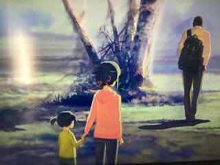 映画君の名はで 三葉と四葉のお母さんが病気で亡くなり 葬儀後おばあちゃ Yahoo 知恵袋