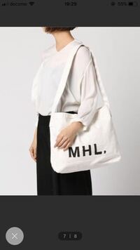 Mhl のトートバッグの購入を検討しています どちらが良いですか Yahoo 知恵袋