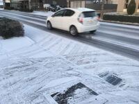 この道路の雪はノーマルタイヤで行けますか 雪の量は少なくてもタイ Yahoo 知恵袋