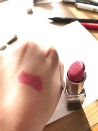 シャネルやディオールの口紅はいまだに独特の味 香りがしますか シャネ Yahoo 知恵袋