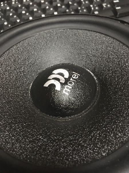 スピーカーのコーンが凹んでしまいました。 - 音に影響がある