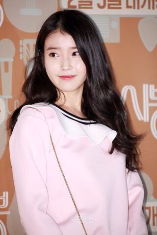 韓国の歌手 Iu アイユ ちゃんのようなロングヘアにしたいで Yahoo 知恵袋