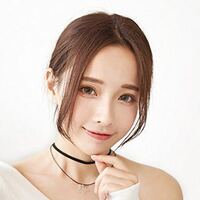 今日前髪を切ってもらったら真ん中だけ短くて端が長く アーム型みたいになってしま Yahoo 知恵袋