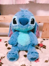 ディズニーのスティッチがよく持っている人形って名前何ていうん Yahoo 知恵袋