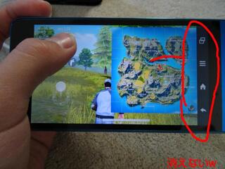 荒野行動の質問なんですが 画像のようにホームボタンが消えなくてマップが Yahoo 知恵袋