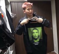 カワグチジンさんが着てたやつなんですが これってどこの服ですか Yahoo 知恵袋