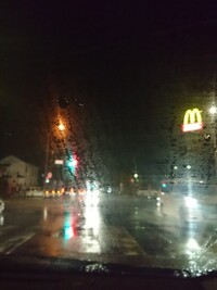 ワイパーを動かすと運転席側だけ一瞬曇ってしまいます お手上げです 本当 Yahoo 知恵袋