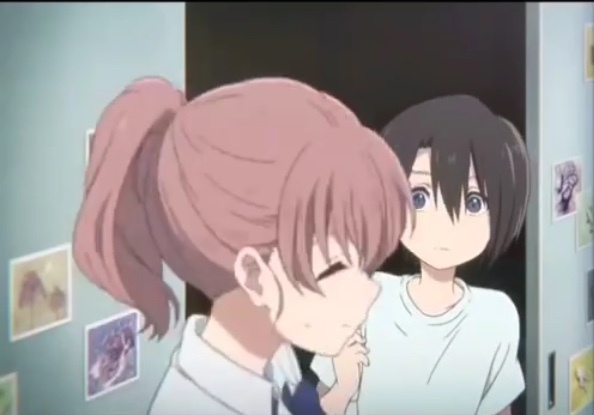 聲の形の西宮硝子ちゃんみたいな後頭部にポニーテールがくっつい