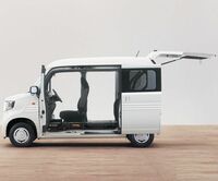 漫画家の冨樫義博は休載が多いと聞きますが どうやって生活しているの Yahoo 知恵袋