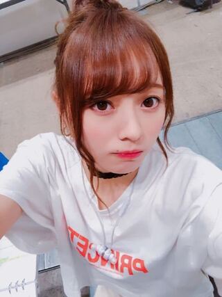 乃木坂46の梅沢美波ちゃんが使っているbluetoothイヤホンわかり Yahoo 知恵袋