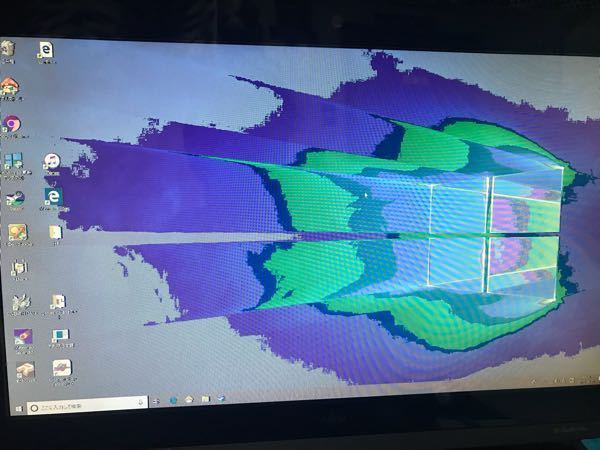 パソコンの画面がおかしいです このような色になります何度 Yahoo 知恵袋