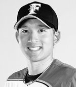 プロ野球の選手の背番号が変わった場合 応援ユニはもう一度 新しい背番号のものを Yahoo 知恵袋