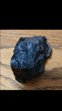 岩石にお詳しい方お願いいたします 当方鹿児島で岩石素人です Yahoo 知恵袋