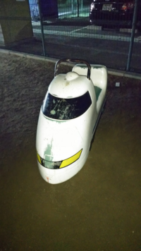 ポケモンgoで ポケストップに 明らかに東武鉄道 特急の Yahoo 知恵袋