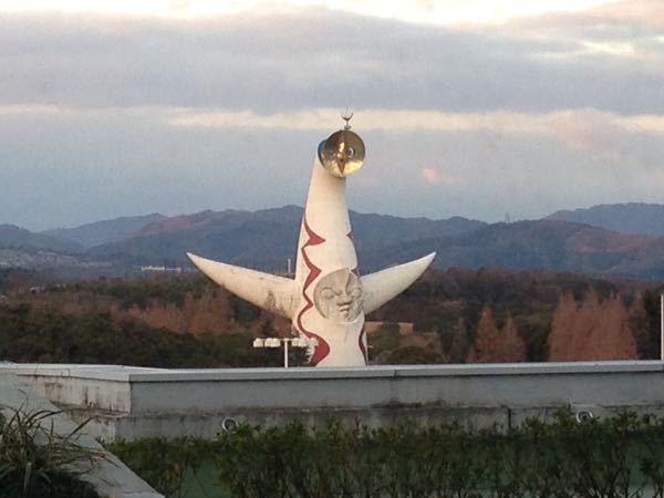 1970年の大阪万博(現在の万博記念公園)に設置された太陽の - Yahoo