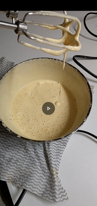 スポンジケーキの共立てがなかなかもったりしません 湯煎してお Yahoo 知恵袋