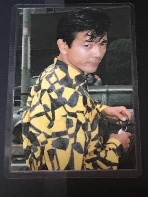 こんばんは！突然なのですが柴田恭兵さんの着てるこのシャツがも
