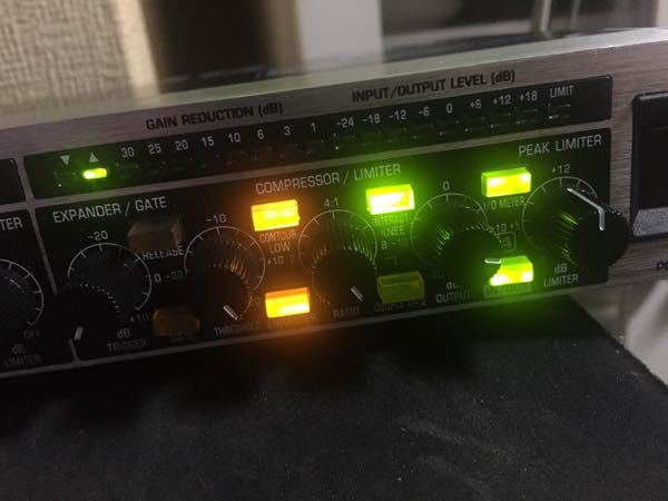 コンプレッサーの使い方について、ベリンガーmdx4600というハード型