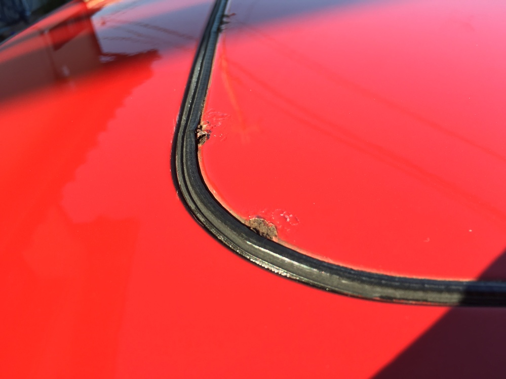 AE86のカーボンルーフ化について質問です。過去にカーボンル