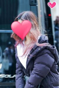 韓国のアイドルが着けているこのような前髪を立ち上げる時に使うピンはど Yahoo 知恵袋