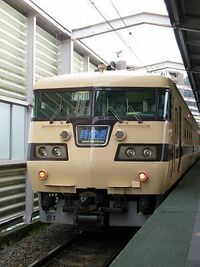 東海道線の国鉄時代の新快速って需要はどのくらいあったのでしょうか？ ＪＲになってから、かなり停車駅が増えてしまいましたが

国鉄時代で１１７系で運転してた時は

京都ー大阪ー三ノ宮ー神戸というほんとのターミナル駅しか停車してませんでした。
その時はどのくらいの需要があったのでしょうか？