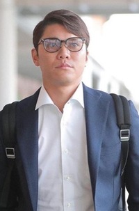 山田哲人選手のかけてるこの眼鏡はどこのメーカーの何の眼鏡ですか Yahoo 知恵袋