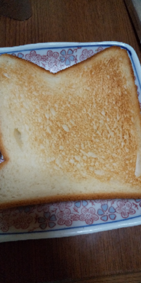 食パンの耳ありと 耳なしの違いについてパン屋に行くと 焼きた Yahoo 知恵袋