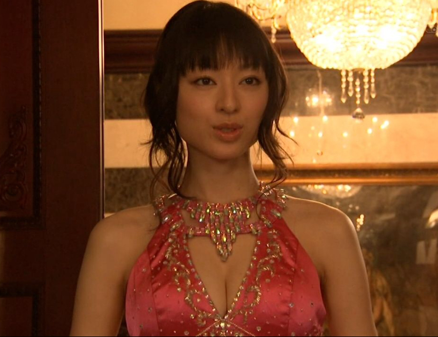栗山千明さんは美人ですか 美人 そしてオタクですよね Yahoo 知恵袋