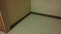 壁の下枠部分の名称を教えて下さい 写真参照 自宅の壁紙を張り替えるのですが 下枠 教えて 住まいの先生 Yahoo 不動産