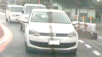 フォルクスワーゲンで認定中古車を4月に買いました 意外なところに穴が開いていま Yahoo 知恵袋