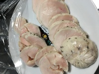 この鶏ハムは半生ですか 初めて作ったので心配です どのような調理 Yahoo 知恵袋