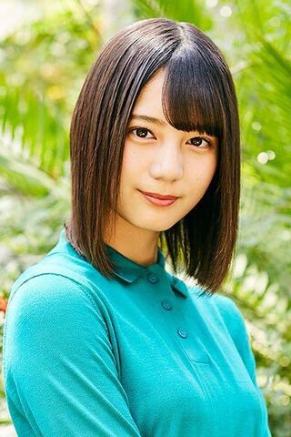 小坂菜緒ちゃんのこの横の髪の毛だけすいた感じの髪型ってなんて Yahoo 知恵袋