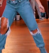 このデニムは何色になるんですか デニムの色の名前とかってありますか Yahoo 知恵袋