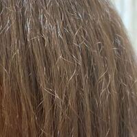 中の方の髪はストレートなのですが 外側の中途半端な長さの毛がうねうねし Yahoo Beauty