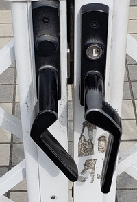 伸縮門扉と跳ね上げ門扉のメリット デメリットをそれぞれ教えてく Yahoo 知恵袋