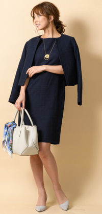 初歩的な質問ですみません 女性のきっちりめの服装として 添付画像のよう Yahoo 知恵袋