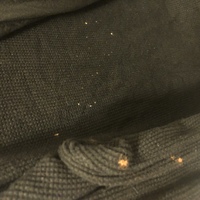 至急黒い服に漂白剤がかかってしまい 変色してしまいました 染め直したいのですが Yahoo 知恵袋