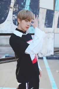 Txtのボムギュとtheboyzのヒョンジェって似てませんか 特に目が似て Yahoo 知恵袋