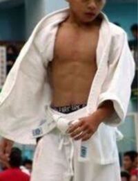 この筋肉すごいですか 身長155センチ体重40キロ体脂肪率4 5 Yahoo 知恵袋