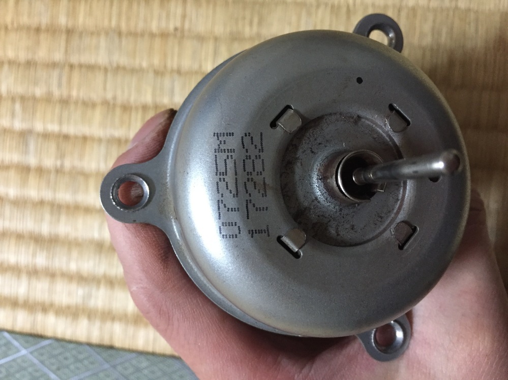 ホシザキの冷蔵庫ssb-48ct1のコンデンサのファンモータ ホシザキの冷蔵庫ssb-48ct1のコンデンサのファンモータ
