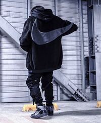 このnikeのジャケット で良いのかちょっとわからないのです Yahoo 知恵袋