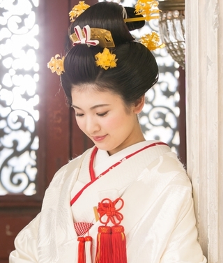 花嫁の髪型に詳しい方yahoo 広告にあった着物レンタルショ Yahoo 知恵袋