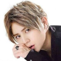 Hey Say Jumpの山田涼介君のメイクについて 気 Yahoo 知恵袋