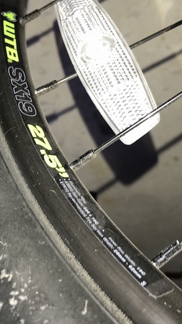 シマノDEORE XT WTB リアホイール27.5+ セミファットブースト規格 Shimano MT410-B on WTB HTZ i30 27.5