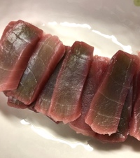 冷凍マグロの身の中にたまに入っている白い ゴマと呼ばれる 物 Yahoo 知恵袋