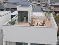 屋根に屋上を後付したい ご存知の方 教えてください 築6年程の2階建ての建 Yahoo 知恵袋